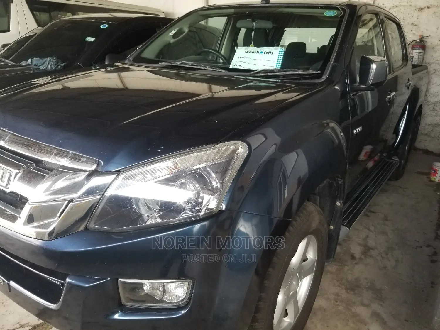 Isuzu D-Max 2015 Blue