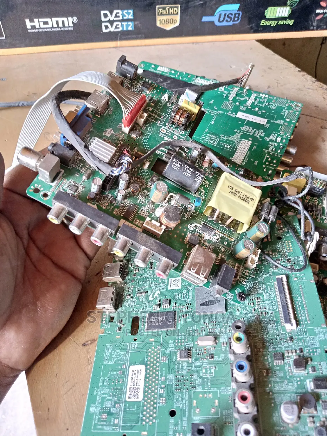 Screens Motherboards Replacement