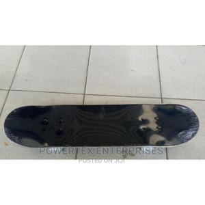 Skateboard - thumbnail 2