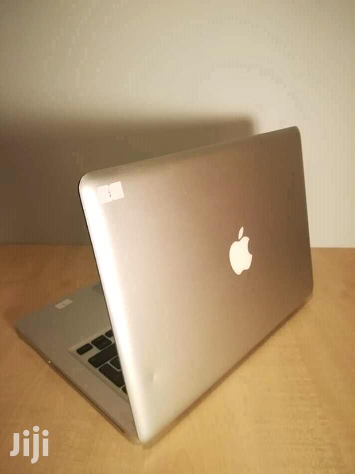 Laptop Apple MacBook Pro 4GB Intel Core i5 HDD 500GB