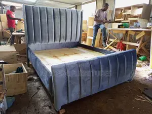 5/6 Tufted Bed