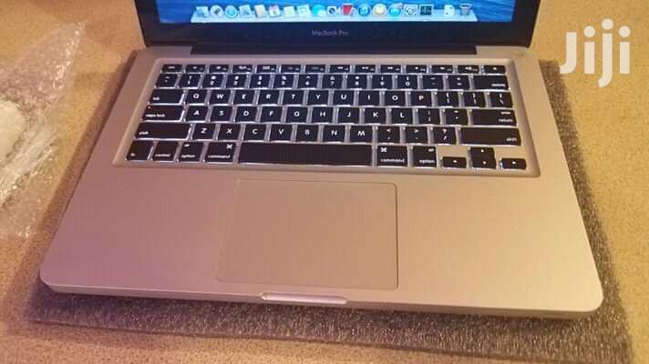 Laptop Apple MacBook Pro 4GB Intel Core i5 HDD 500GB
