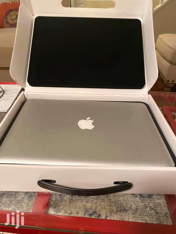 Laptop Apple MacBook Pro 4GB Intel Core i5 HDD 500GB