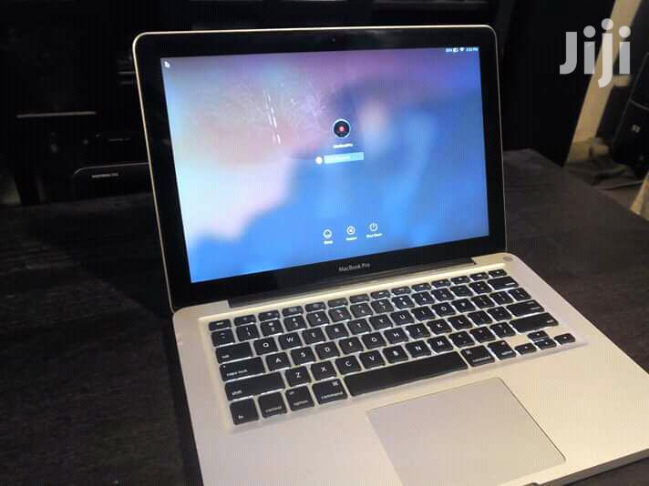 Laptop Apple MacBook Pro 4GB Intel Core i5 HDD 500GB