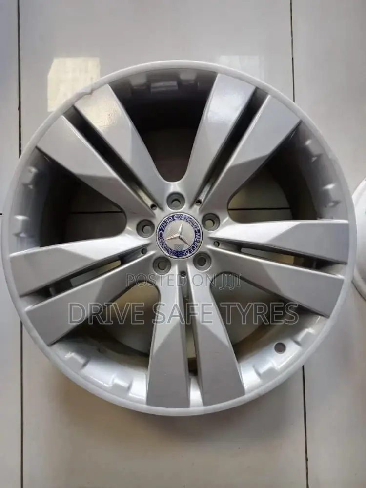 18 Inch Mercedes Benz ( Germany)
