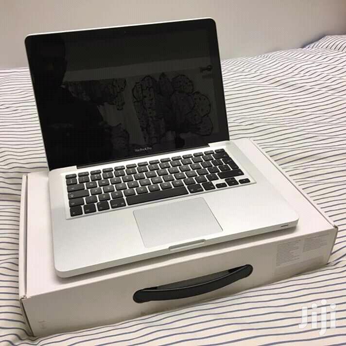 Laptop Apple MacBook Pro 4GB Intel Core i5 HDD 500GB