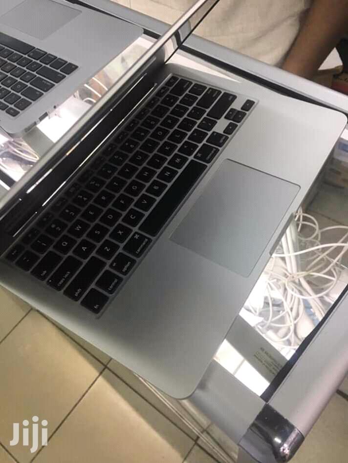 Laptop Apple MacBook Pro 4GB Intel Core i5 HDD 500GB