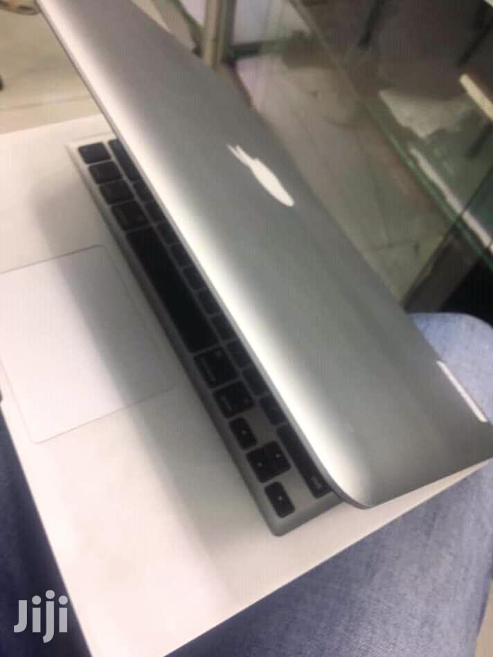Laptop Apple MacBook Pro 4GB Intel Core i5 HDD 500GB