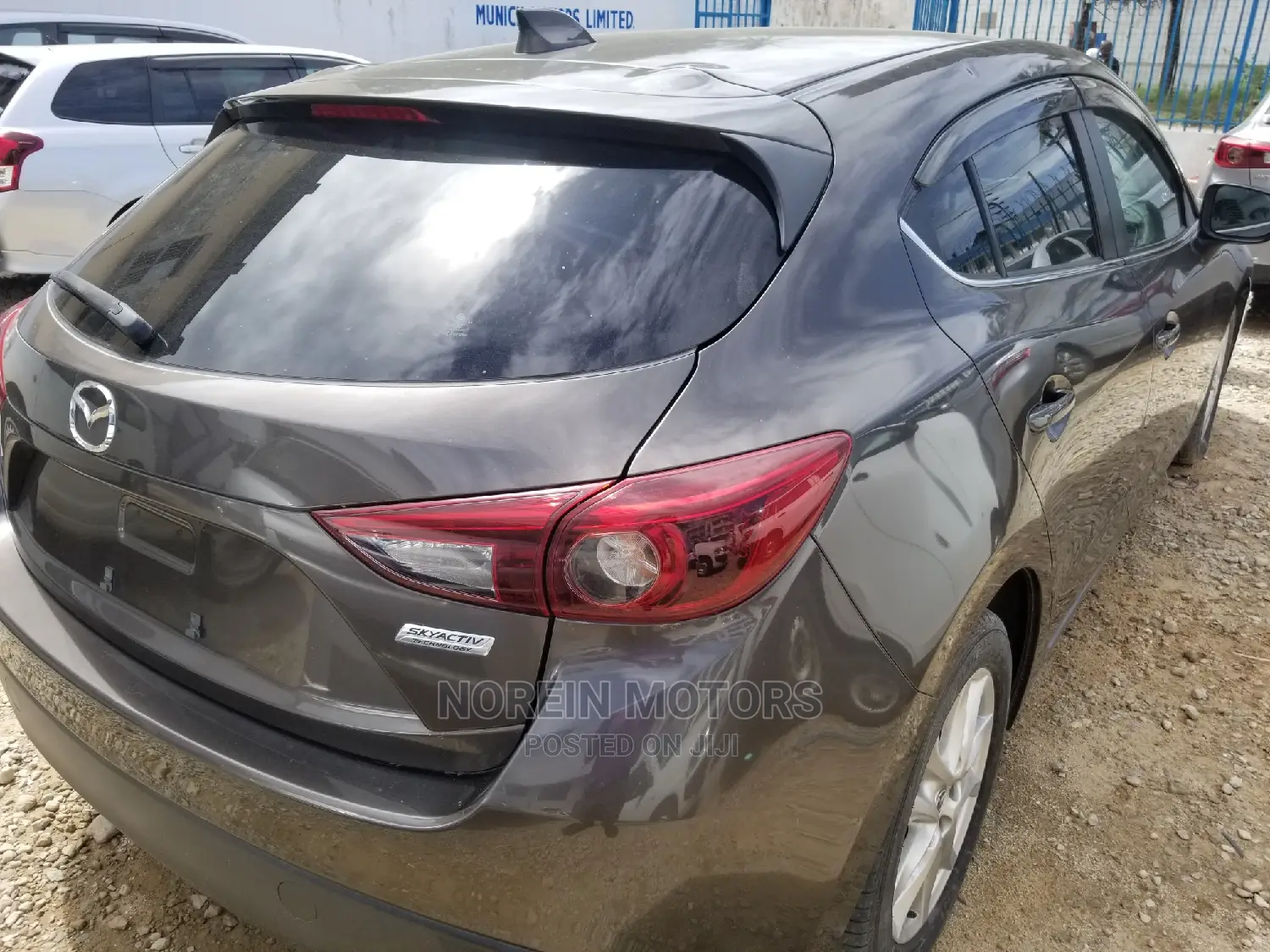 Mazda Axela 2015 Brown