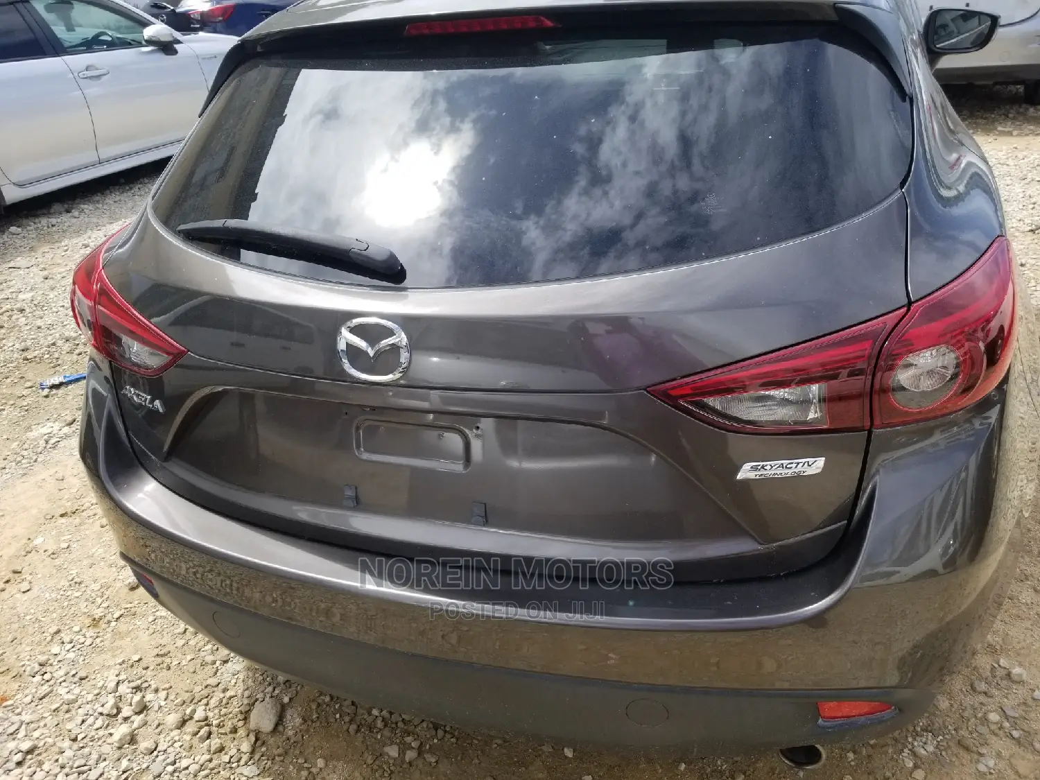 Mazda Axela 2015 Brown