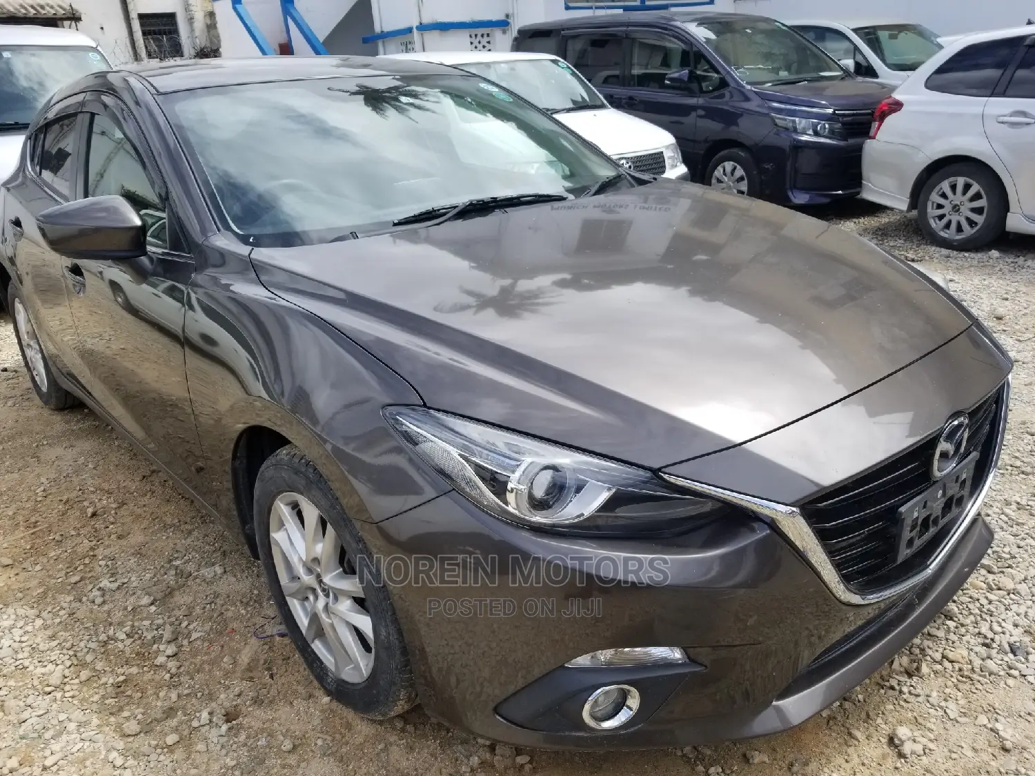 Mazda Axela 2015 Brown