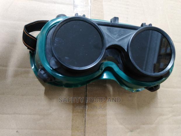 Welding Goggles(Double Flip) - thumbnail 3