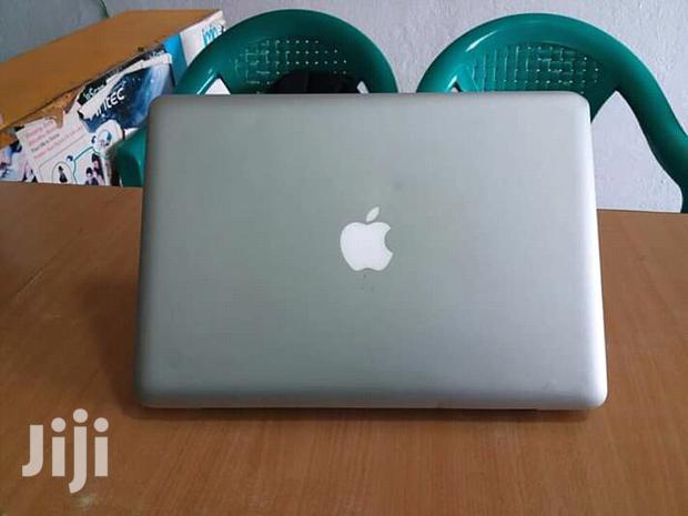 Laptop Apple MacBook Pro 4GB Intel Core i5 HDD 500GB