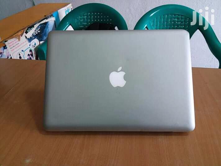 Laptop Apple MacBook Pro 4GB Intel Core i5 HDD 500GB