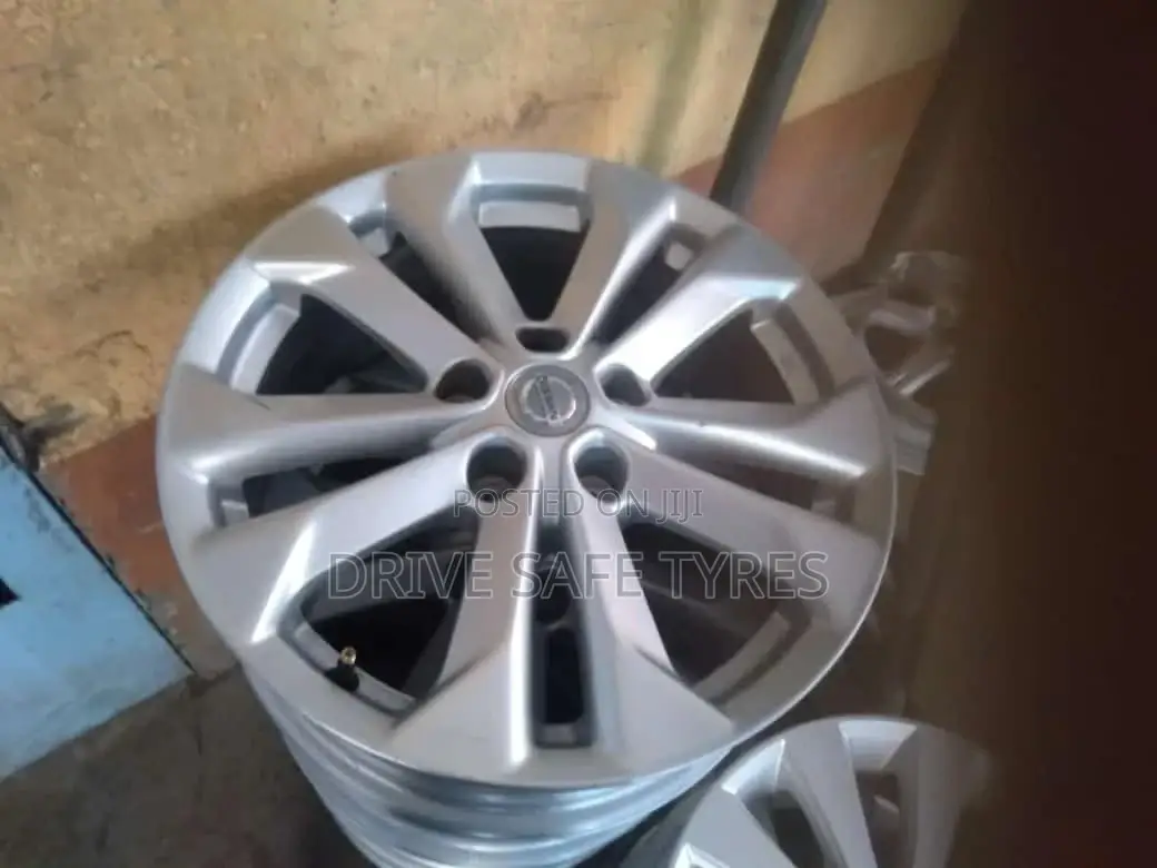 17 Inch Nissa Extrail Rims Set( Tiwan)
