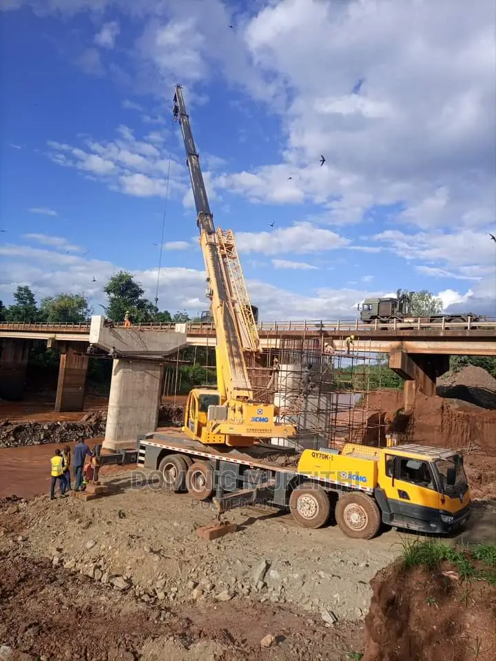 Crane Hire and Lifting Services