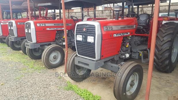 Massey Red Ferguson - main view