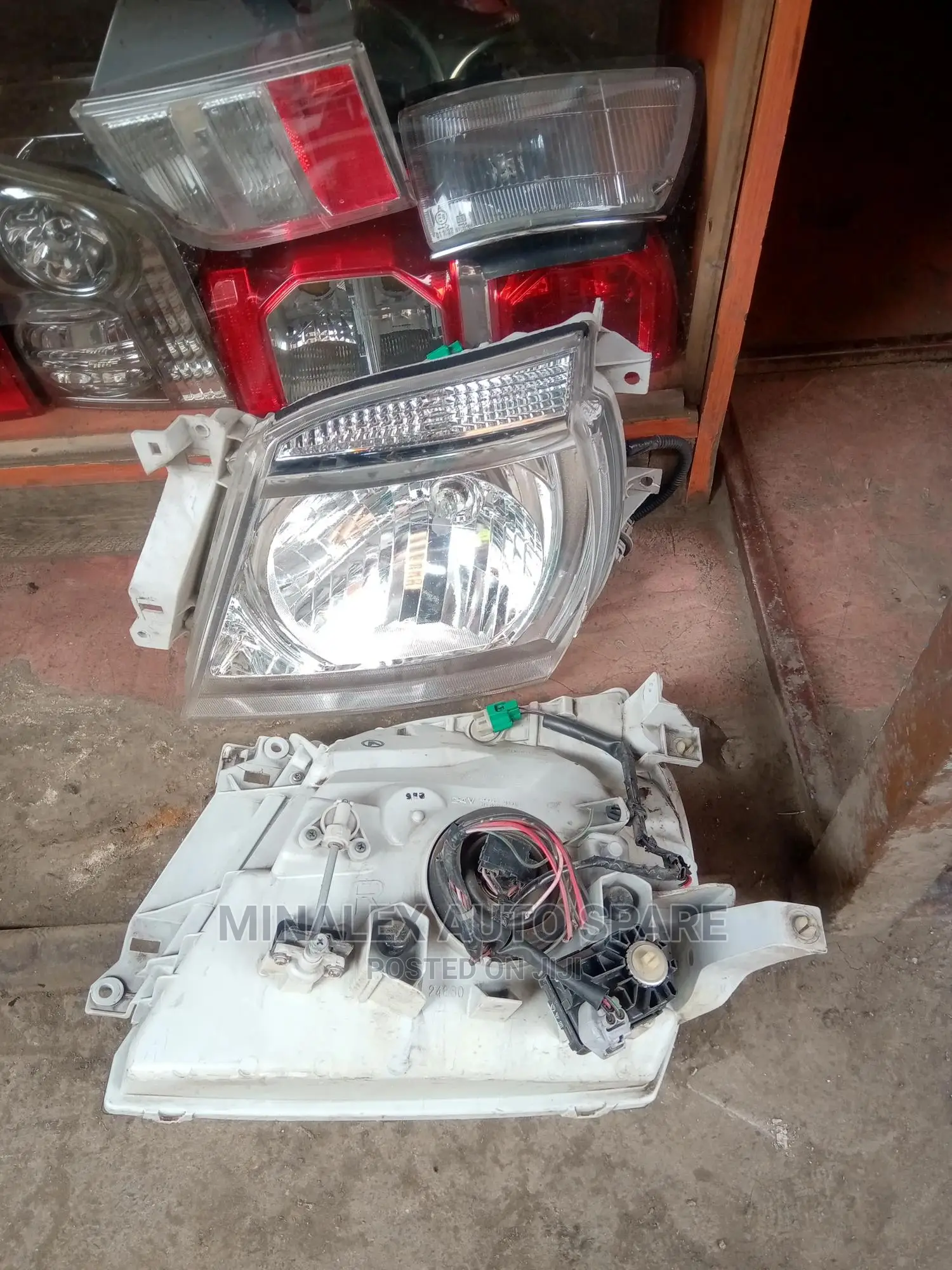 Nissan Caravan E25 Headlights