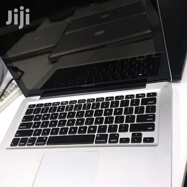 Laptop Apple MacBook Pro 4GB Intel Core i5 HDD 500GB