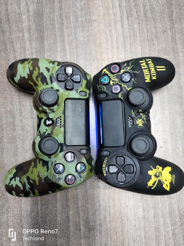 Playstation 4 Pad+ Silicon Coves - thumbnail 2