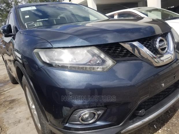 Nissan X-Trail 2015 Blue - thumbnail 2