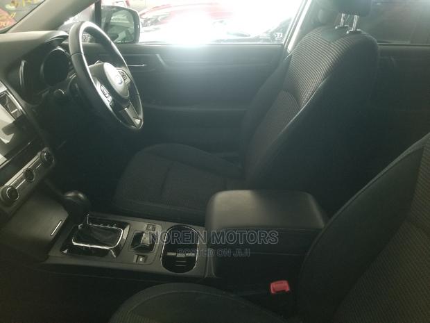 Subaru Outback 2015 Silver - thumbnail 9