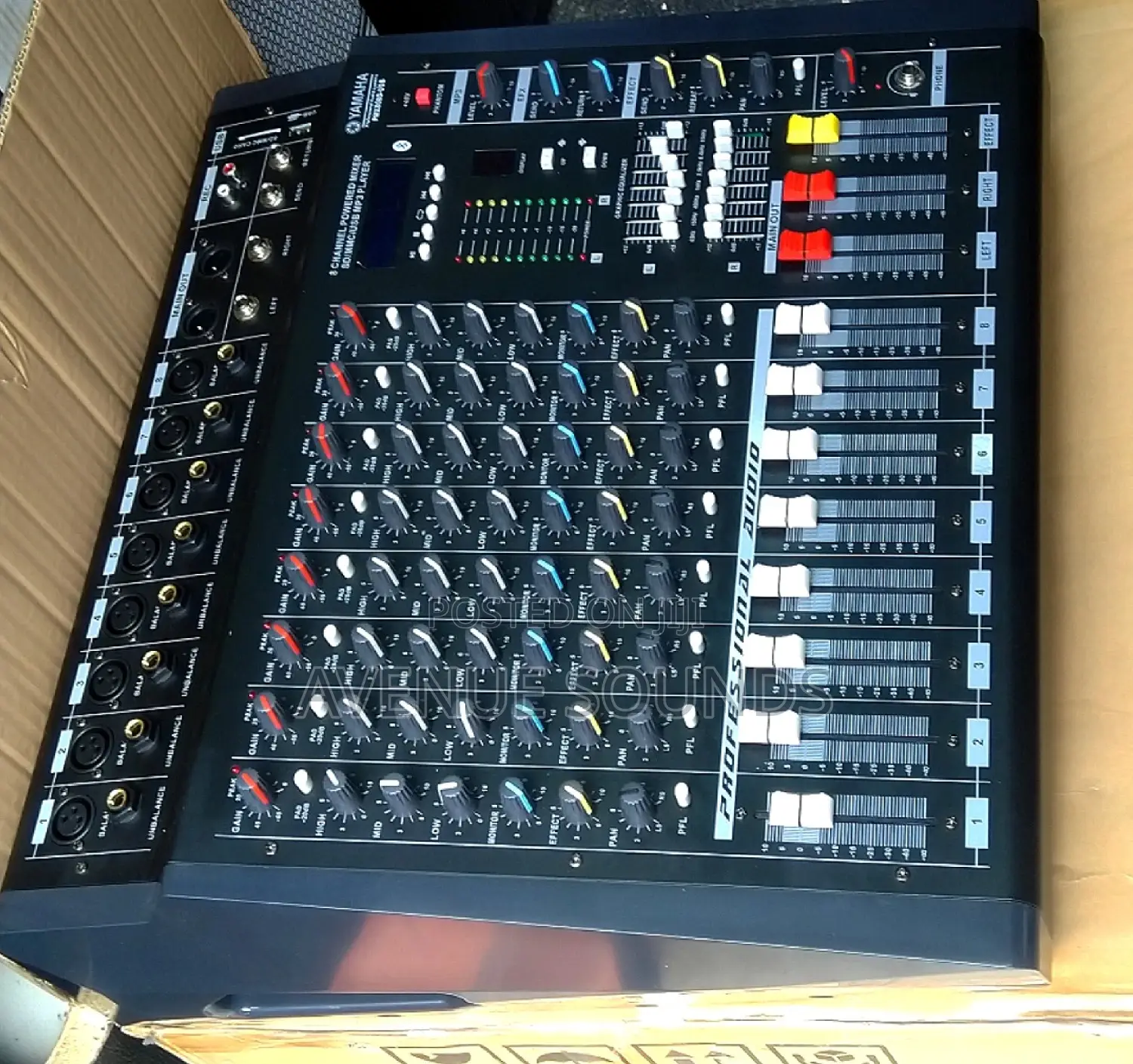 Yamaha 8 Channels Powered Mixer Black