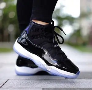 Jordan 11 Sneakers