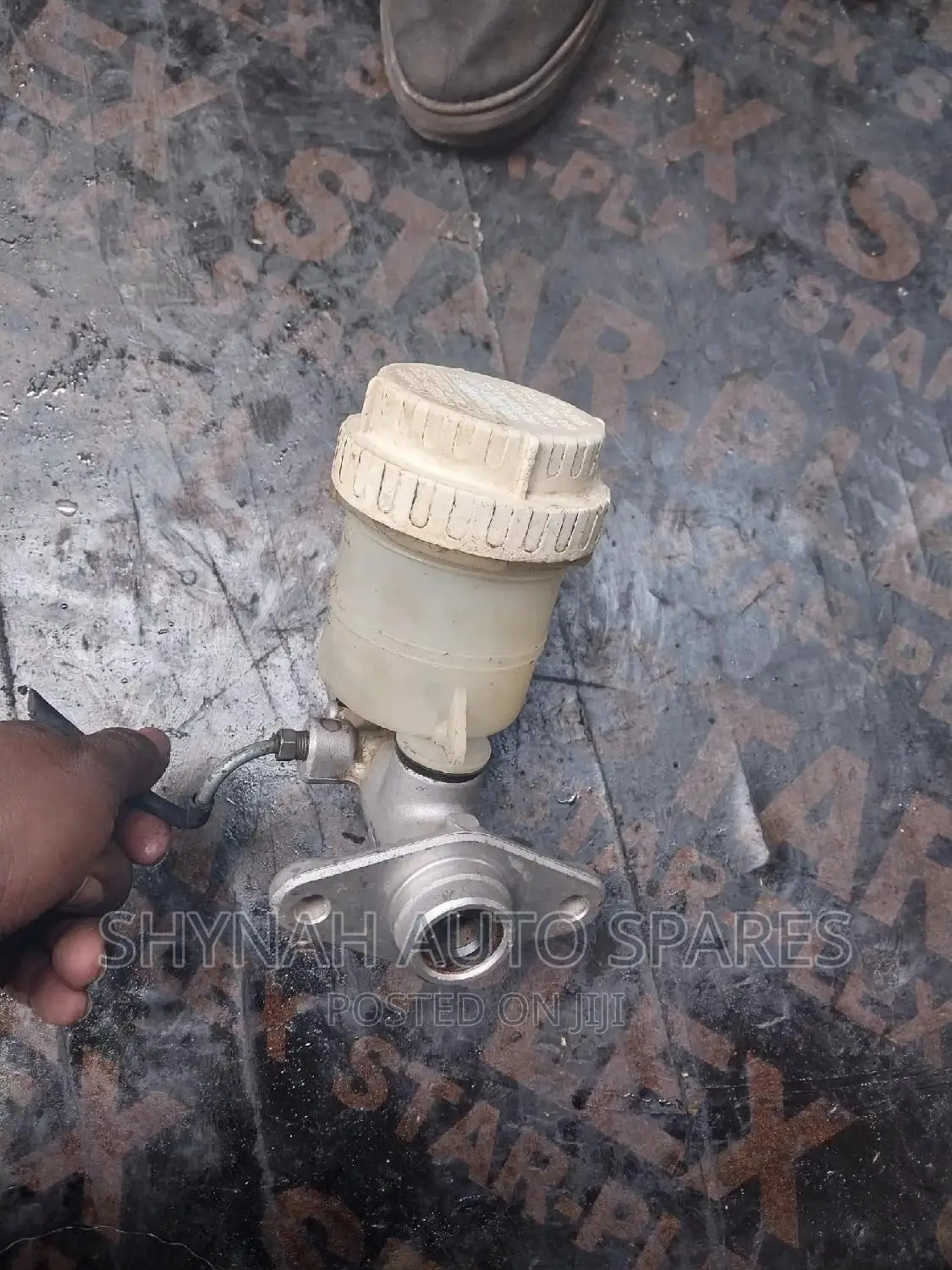 Brake Master Cylinder Mitsubishi L200