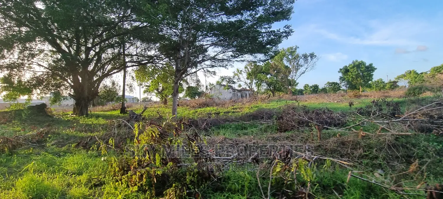50/100 Plot on Sale in Kikambala Highway