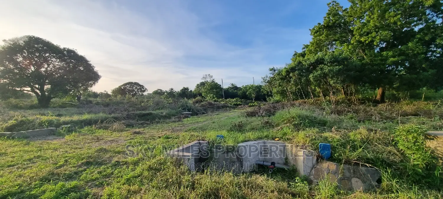 50/100 Plot on Sale in Kikambala Highway