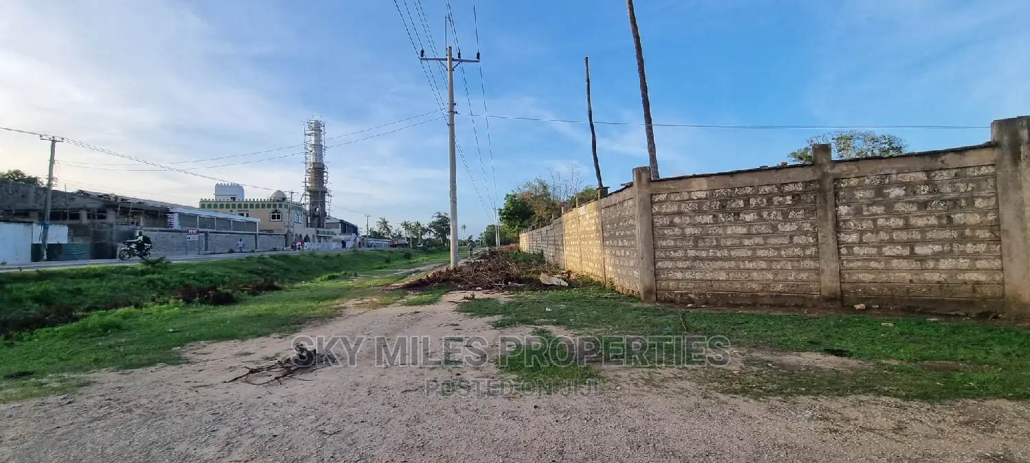 50/100 Plot on Sale in Kikambala Highway