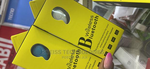 Bluetooth-Wireless Headsets. - main view