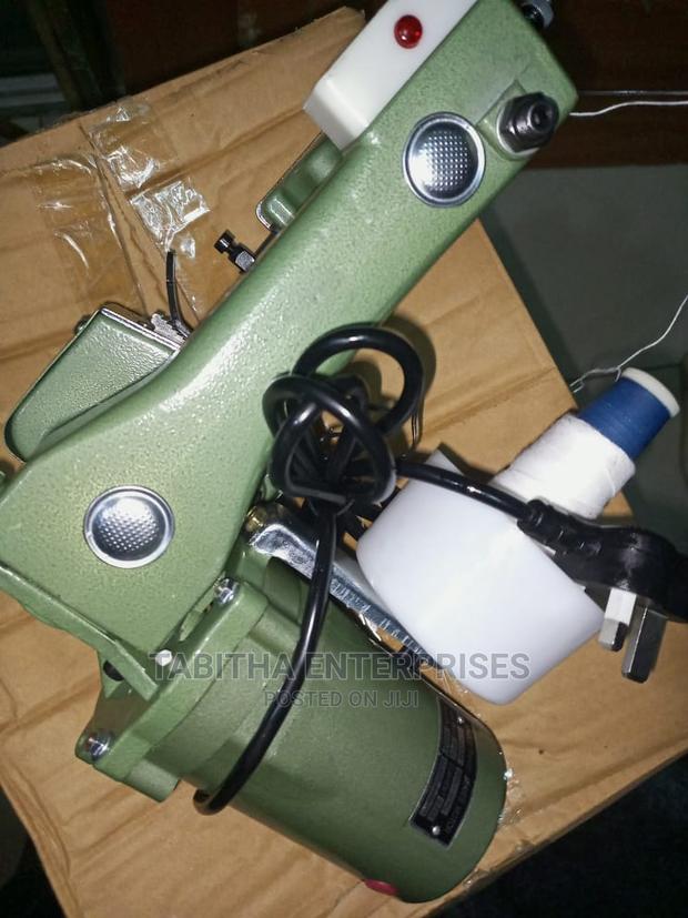 Bag Closer Sewing Machine - main view