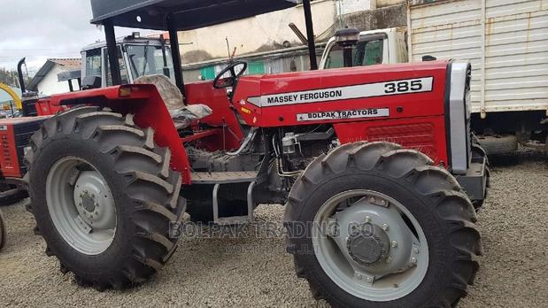 Massey. Ferguson. Mf385 4x4 - main view