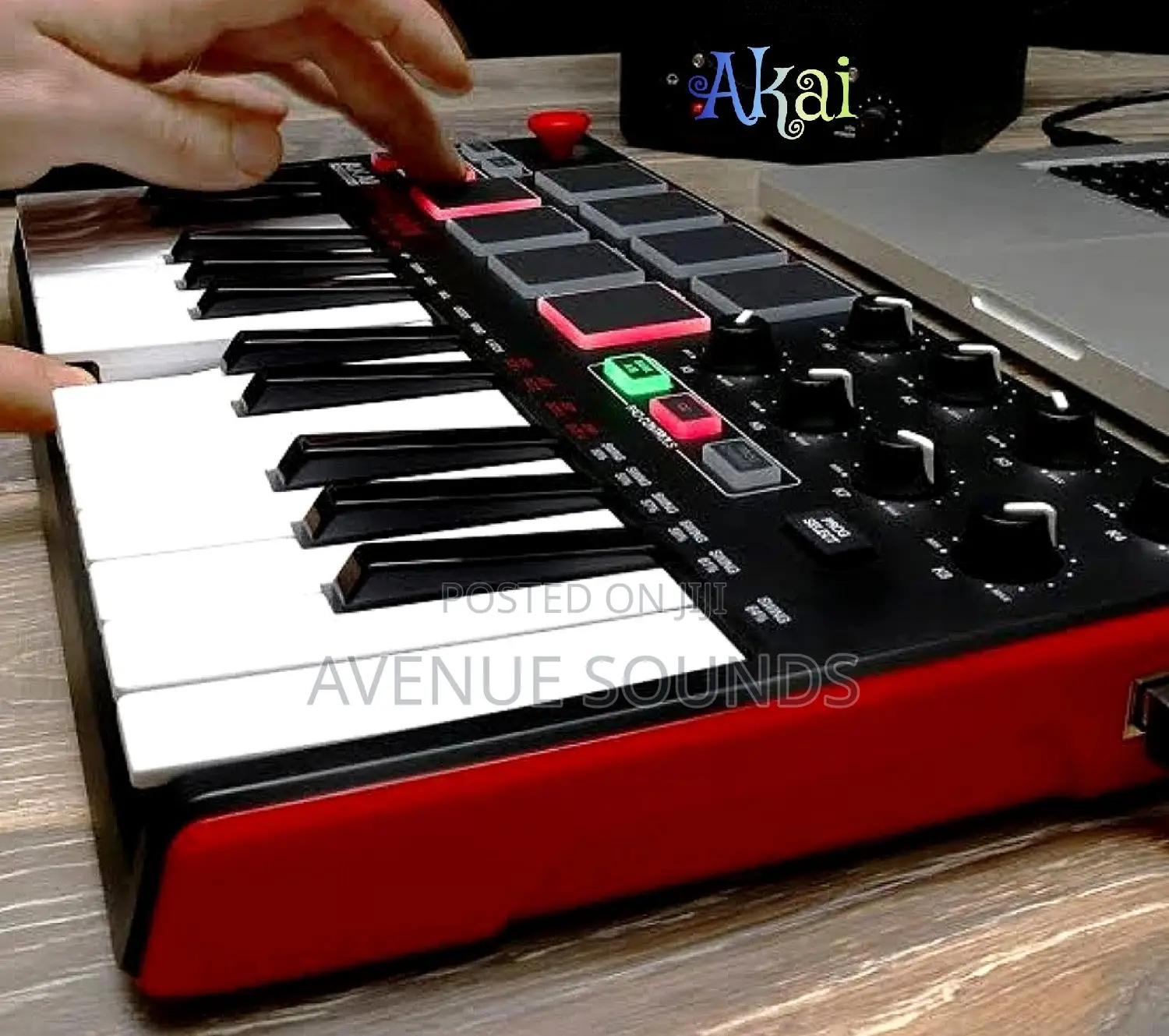 Akai Midi Keyboard