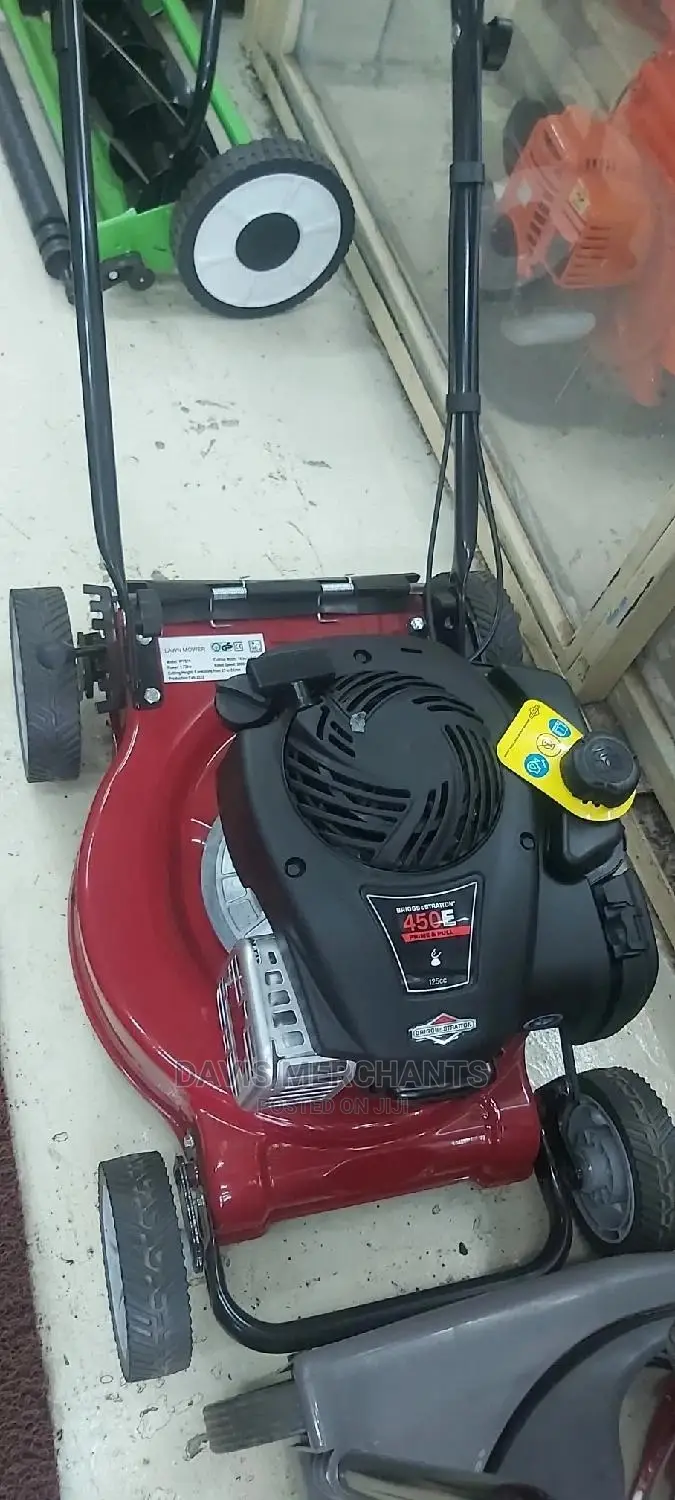 Lawn Mower Petrol Propelled 4 Stroke Engine