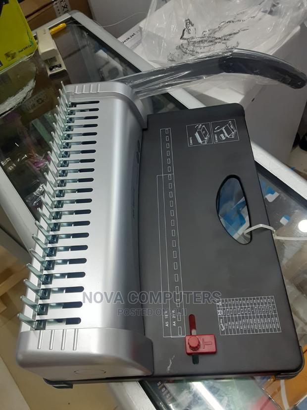 M G Binding Machine - main view