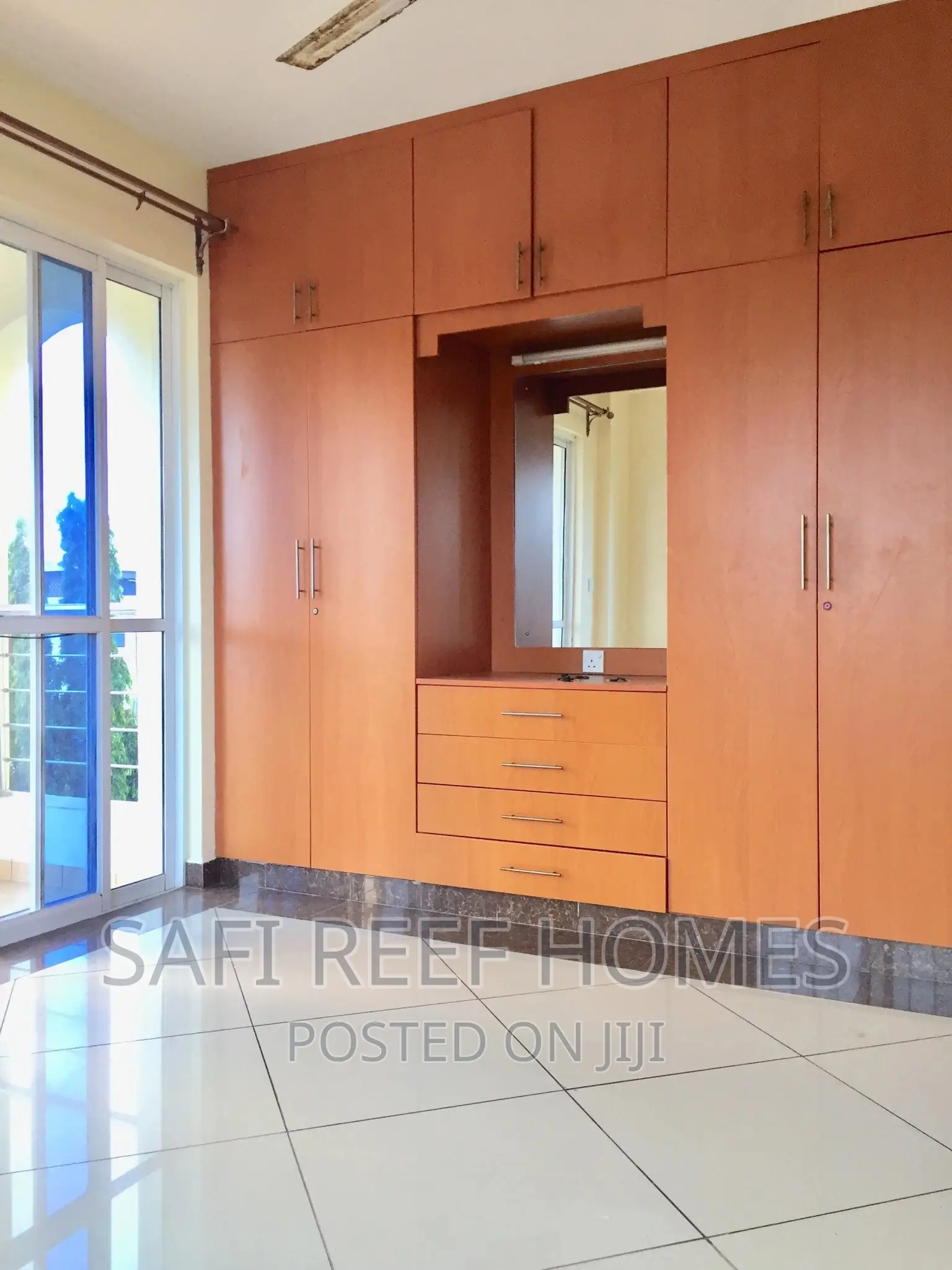 3bdrm Apartment in Kizingo for rent