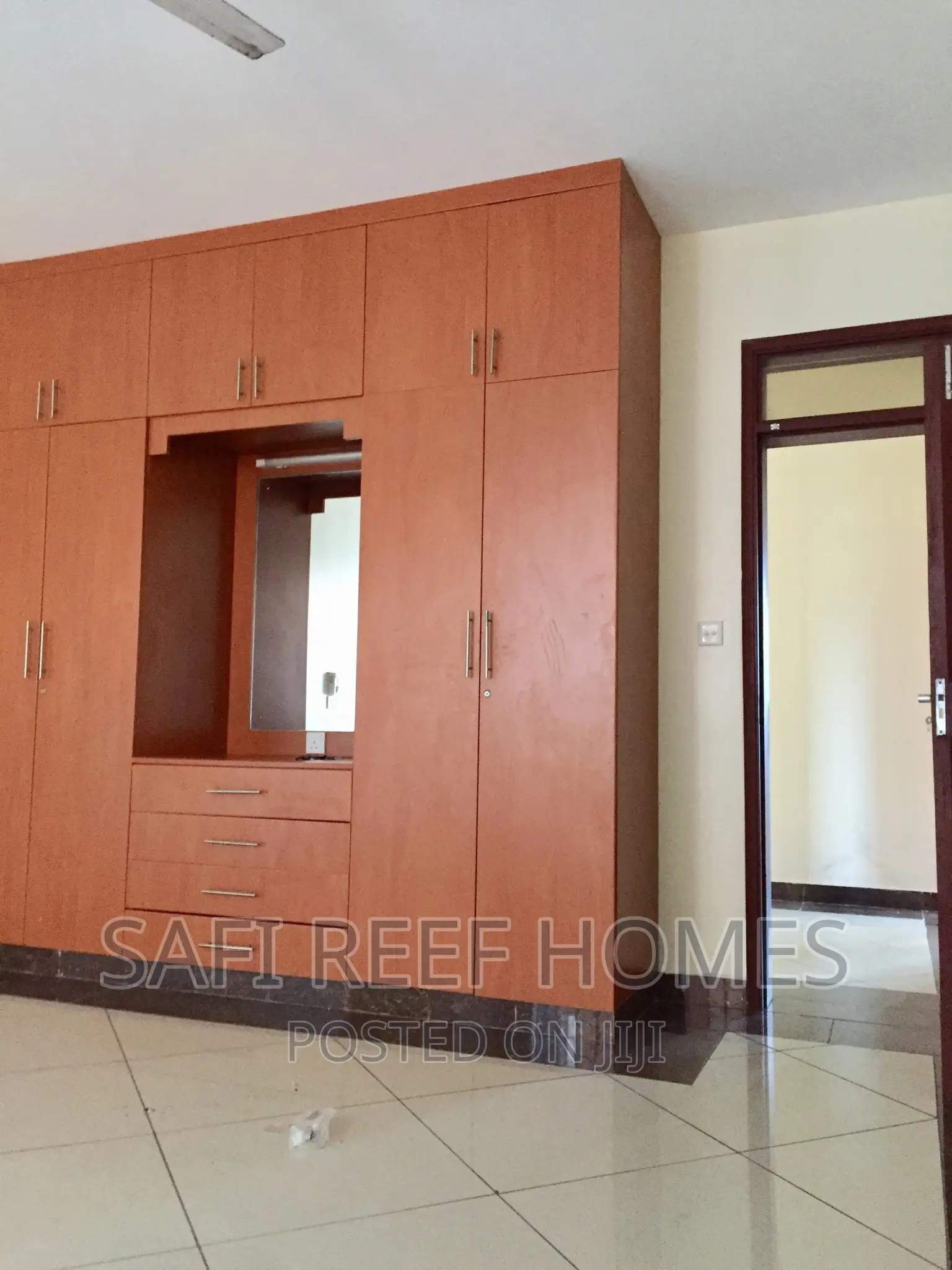 3bdrm Apartment in Kizingo for rent