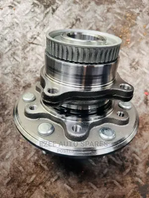 Toyota Hiace 7L 2WD Hub New