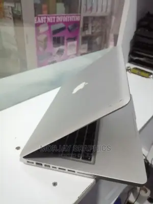 Laptop Apple MacBook Pro 4GB Intel Core I5 500GB