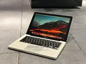 Laptop Apple MacBook Pro 4GB Intel Core I5 500GB