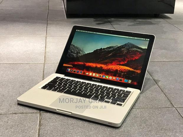 Laptop Apple MacBook Pro 4GB Intel Core I5 500GB - main view