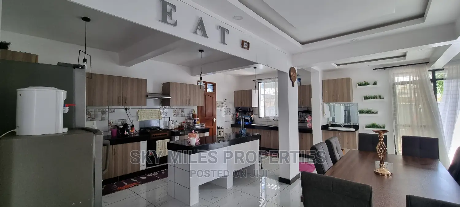 6bdrm Maisonette in Mtambo, Bamburi for sale