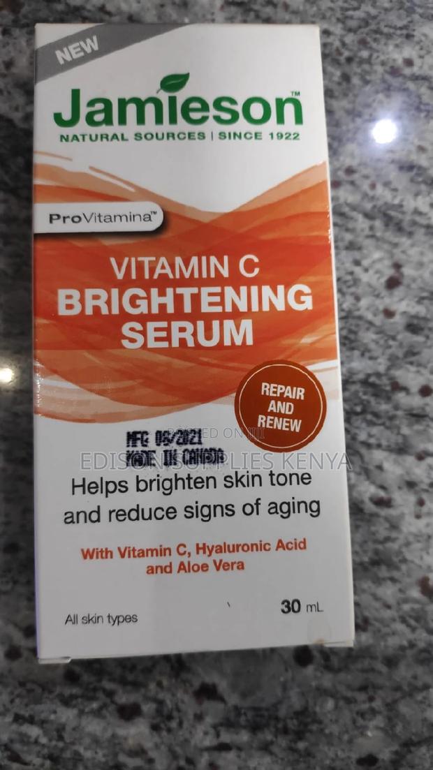 Vitamin C, Hyaluronic Acid Brightening Serum For Clear Skin