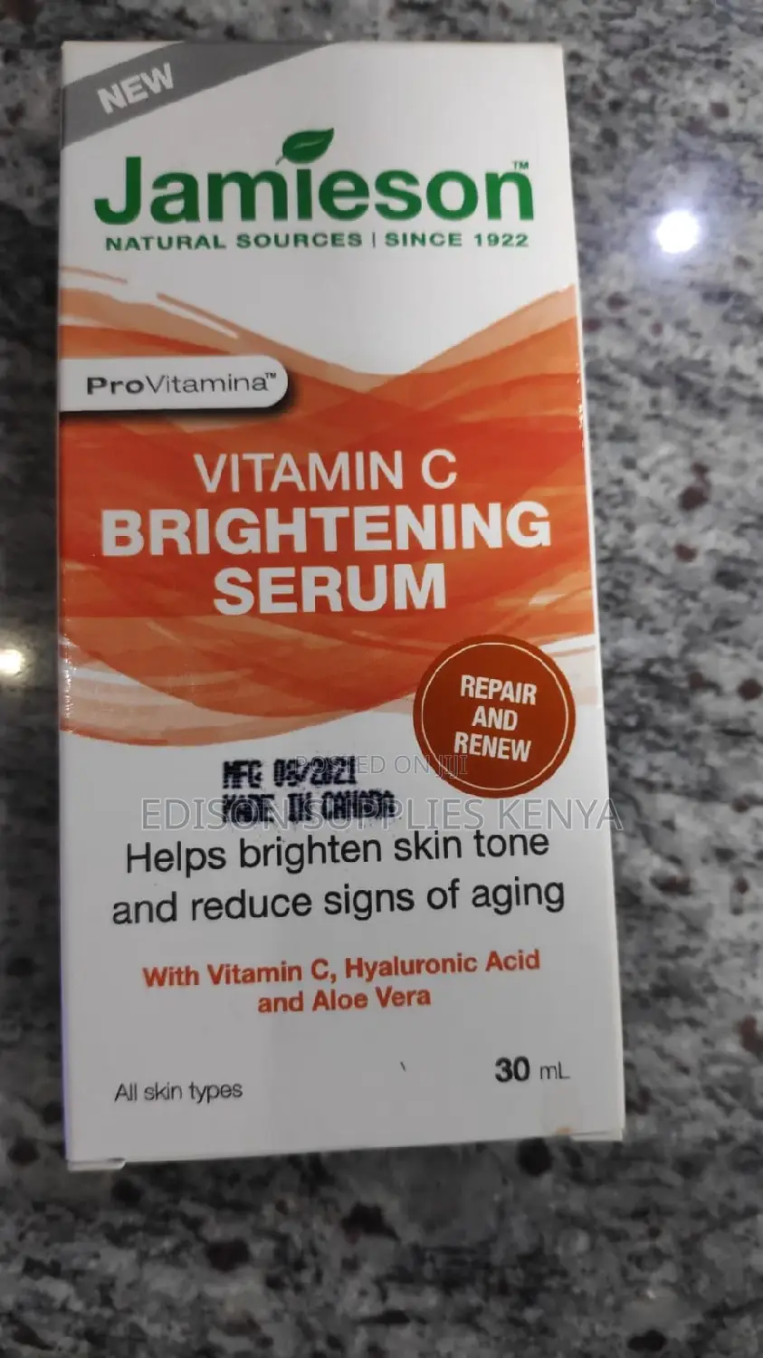 Vitamin C, Hyaluronic Acid Brightening Serum For Clear Skin