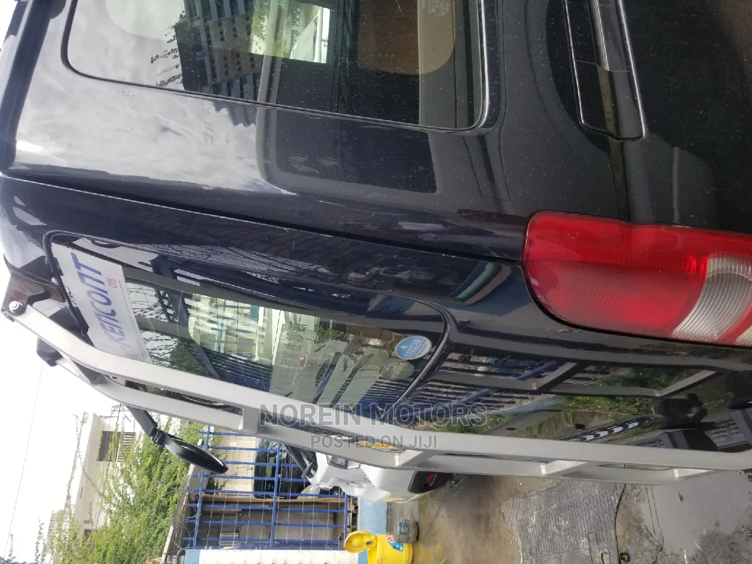 Toyota HiAce 2015 Black