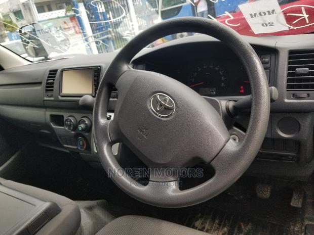 Toyota HiAce 2015 Black - thumbnail 5
