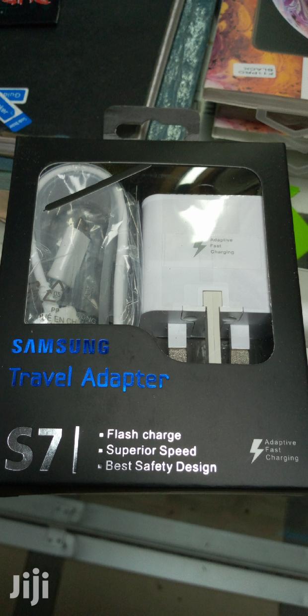 Samsung Fast Charger - main view